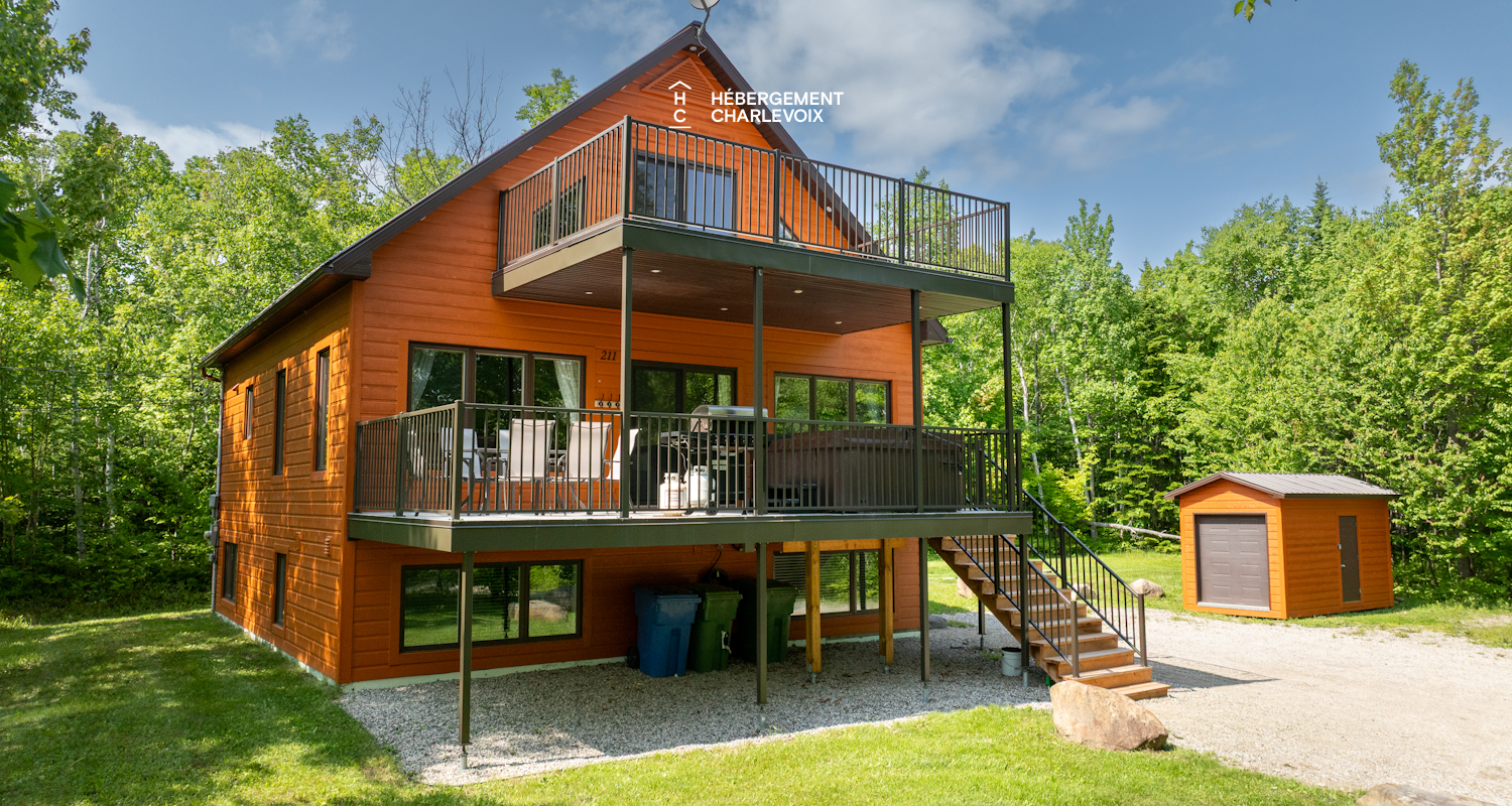 APO-211 - Beautiful windows and wood to inspire